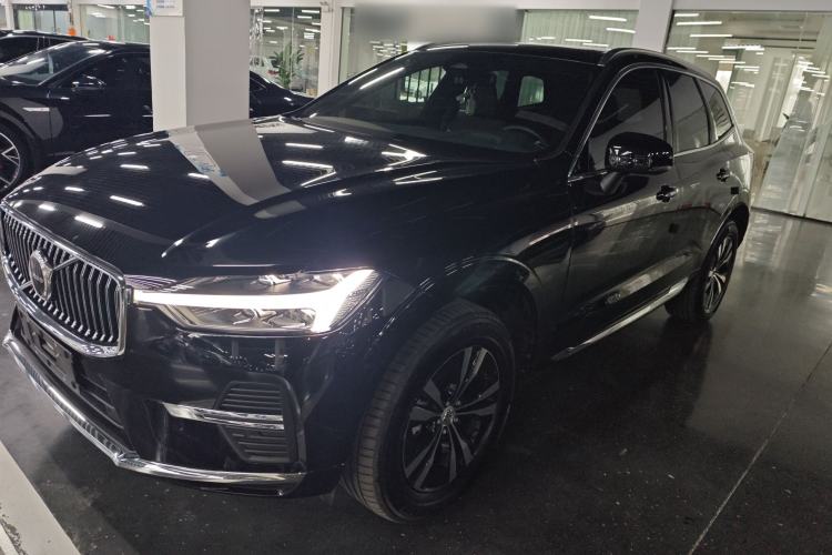 Used Volvo XC60 2025 B5 4x4 Smart Luxury Edition