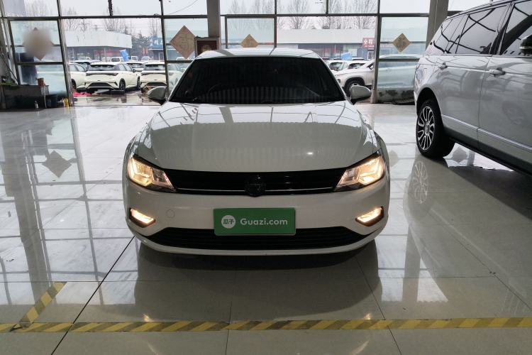 Used Volkswagen Lamando 2015 230TSI DSG Fashion Edition
