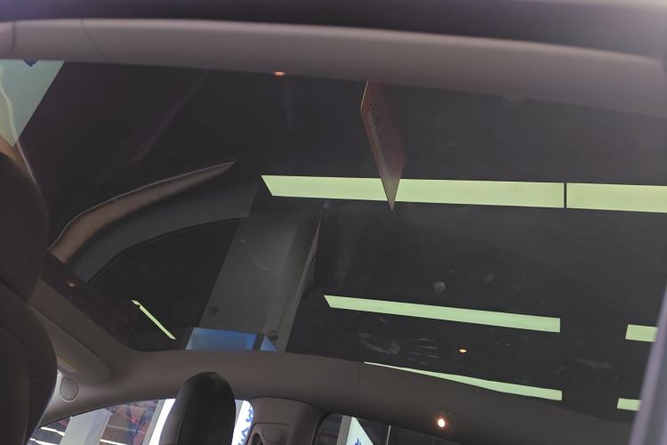 Used Tesla Model Y 2021 Long-Range All-Wheel-Drive Version
