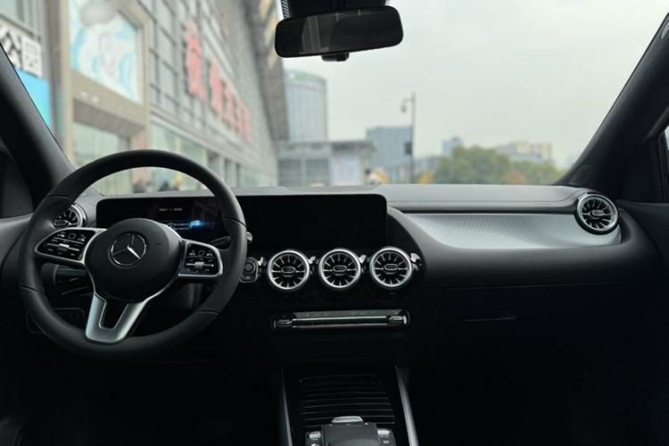 Used Mercedes-Benz GLA 2023 GLA 220
