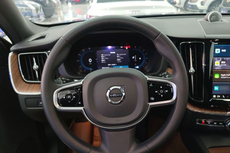 Used Volvo XC60 2025 B5 Four-Wheel Drive Smart & Advanced Luxury Edition