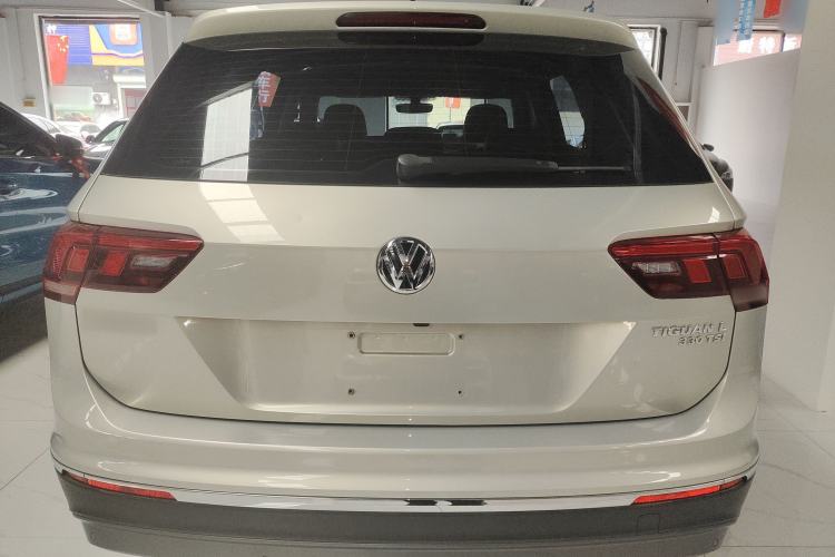 Used Volkswagen Tiguan L 2019 Revised 330TSI Automatic Two-Wheel Drive Smart & Luxury Edition China VI Standard