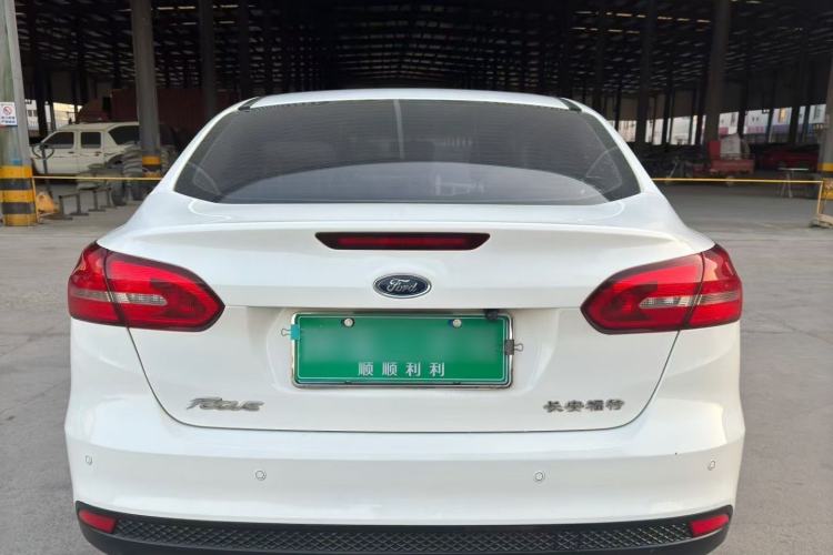 Used Ford Focus 2015 Sedan 1.6L Automatic Comfort Model
