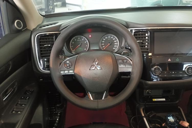 Used Mitsubishi Outlander 2018 2.0L Two-Wheel Drive Glory Edition 5 Seats