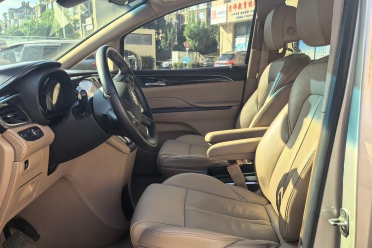 Used Buick GL8 2017 ES 28T Flagship Model China V Standard
