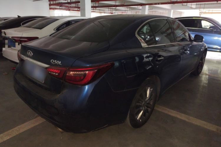 Used Infiniti Q50L 2018 2.0T Enjoyment Version China VI Standard
