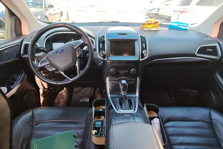 Used Ford Edge 2015 2.0T GTDi 4x4 High-Grade Model
