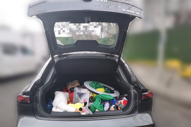 Used Changan UNI-V 2023 1.5T Prestige Model