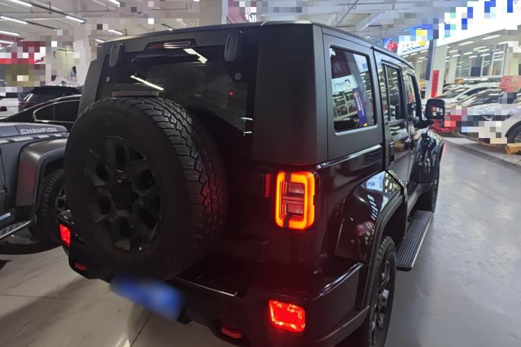 Used Beijing Auto BJ40 2021 2.0D Automatic Four-Wheel Drive Blade Hero Edition Pioneer Model
