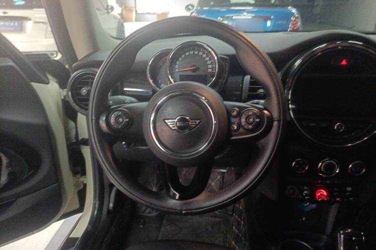 Used MINI MINI 2018 1.5T COOPER Classic Edition