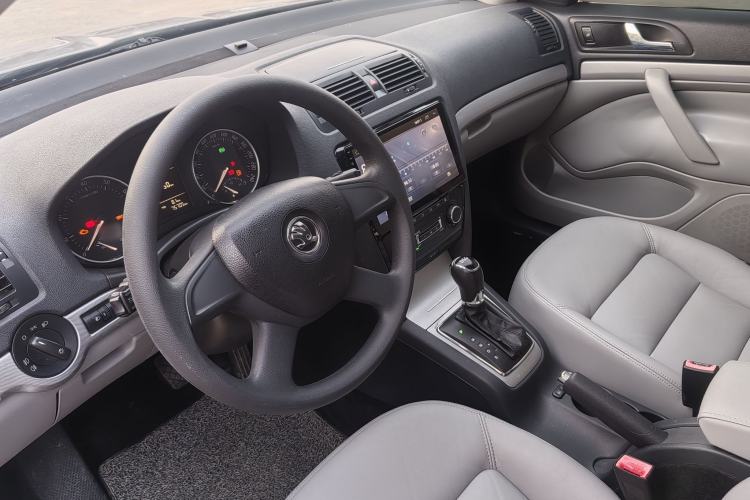 Used Skoda Octavia 2014 1.4TSI DSG Yijun Edition
