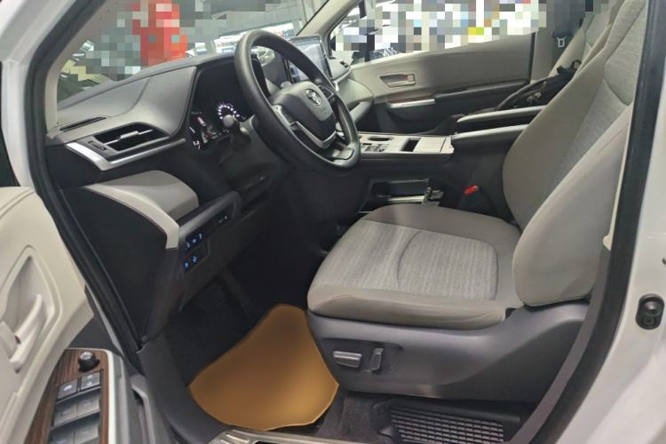 Used Toyota Sienna 2021 2.5L Hybrid Comfort Edition