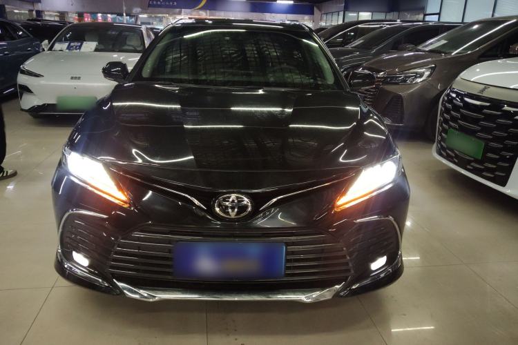 Used Toyota Camry 2023 2.0G Luxury Edition
