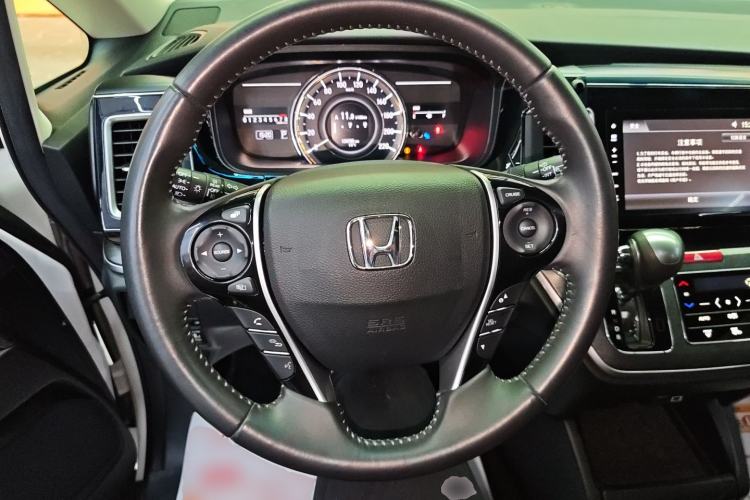 Used Honda Elysion 2016 2.4L Luxury Edition
