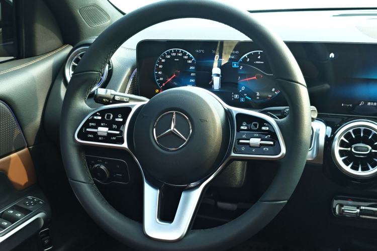 Used Mercedes-Benz GLB 2022 Updated GLB 200 Fashion Edition
