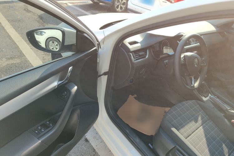 Used Skoda Octavia 2019 1.5L Automatic SmartDrive Comfort Edition China VI Standard
