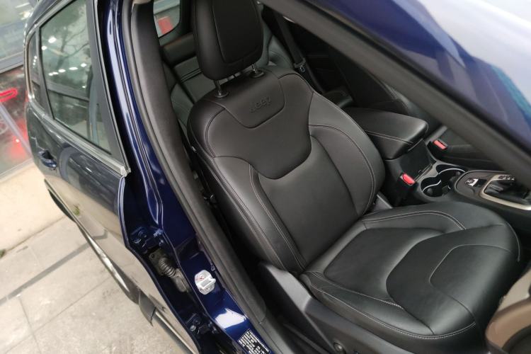 Used  Cherokee 2017 2.0L Superior Edition