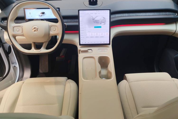 Used Nio ES6 2024 75 kWh
