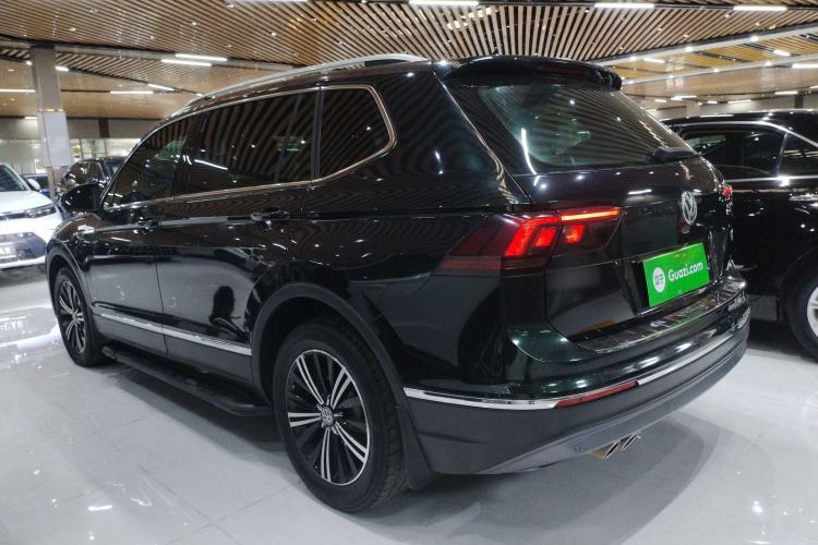 Used Volkswagen Tiguan L 2020 330TSI Automatic Two-Wheel Drive Panoramic Comfort Edition China VI Standard
