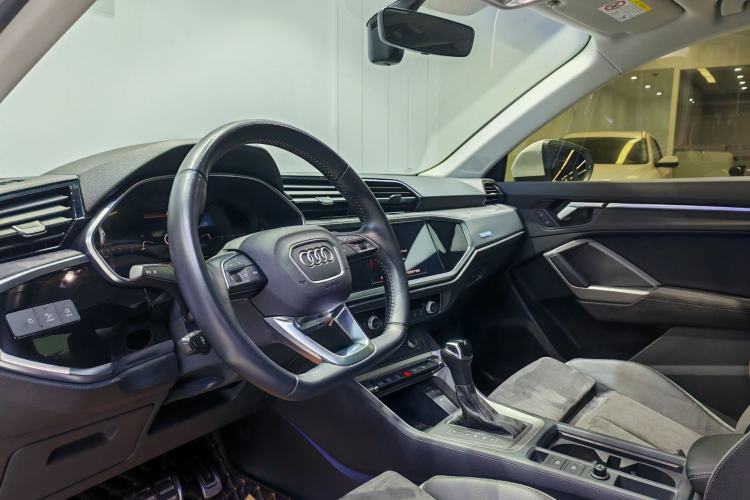 Used Audi Q3 2022 40 TFSI Fashion Dynamic Model