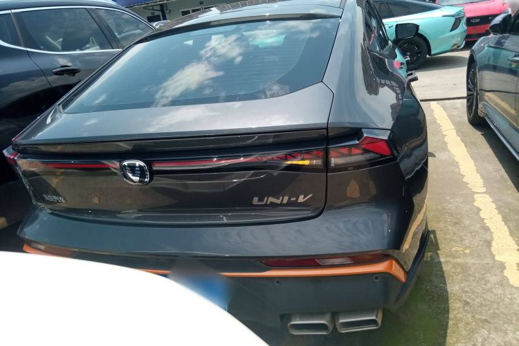 Used Changan UNI-V 2024 1.5T Prestige Sport Edition
