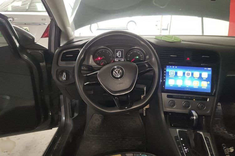 Used Volkswagen Golf 2014 1.4TSI Automatic Comfort Model
