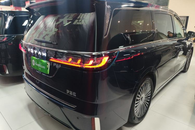 Used VOYAH Dream 2025 PHEV Four-Wheel-Drive Flagship Kunpeng Edition