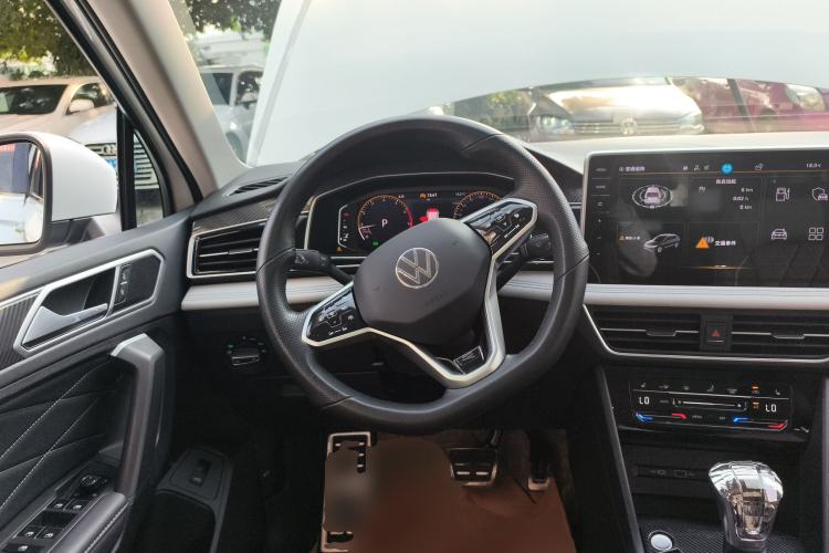 Used Volkswagen Tiguan L 2023 330TSI Automatic Two-Wheel Drive R-Line Enjoyment Edition
