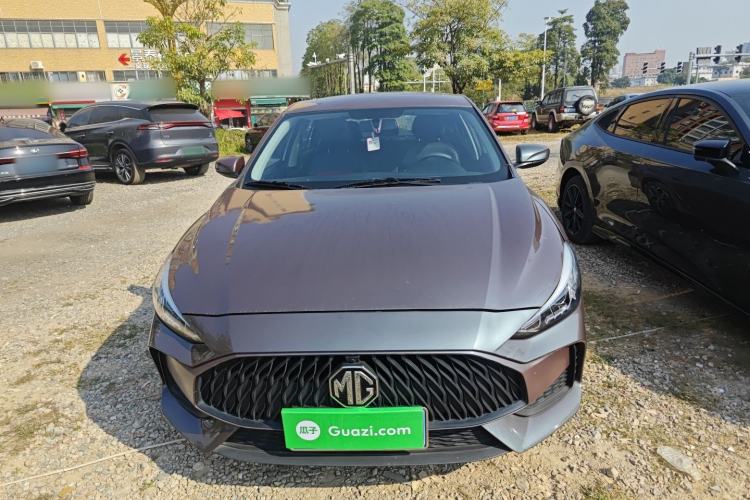 Used MG 5 2022 180 DVVT CVT Youth Luxury Edition
