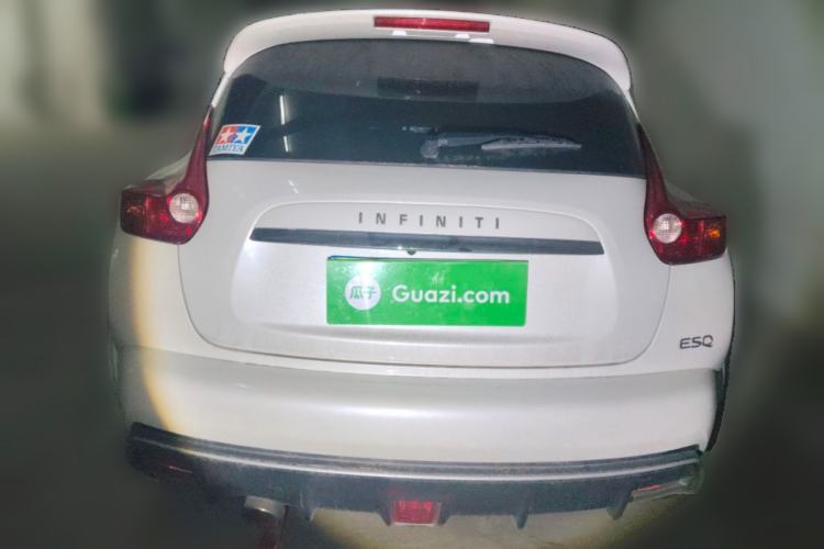 Used Infiniti ESQ 2014 1.6L Spontaneous Edition