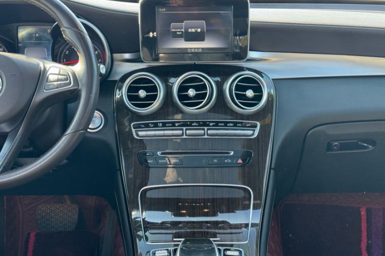 Used Mercedes-Benz GLC 2016 GLC 260 4MATIC Luxury Model
