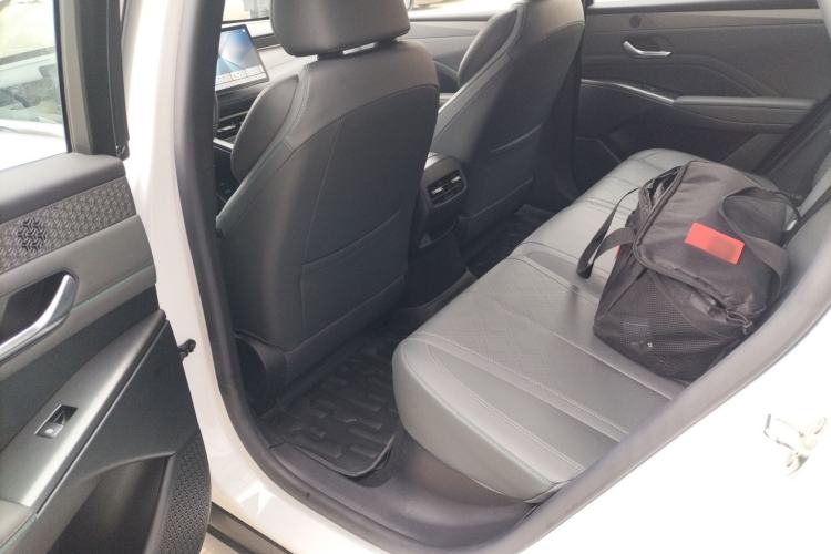 Used BYD Qin PLUS 2025 DM-i Smart Drive 55KM Beyond Model
