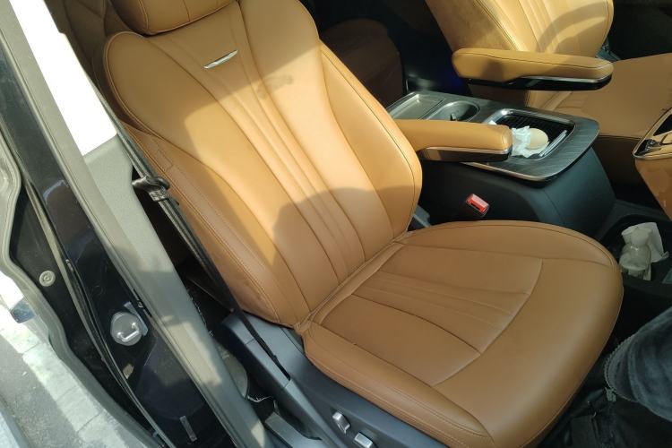 Used Hongqi HQ9 PHEV 2024 2.0T Four-Wheel Drive Business Edition
