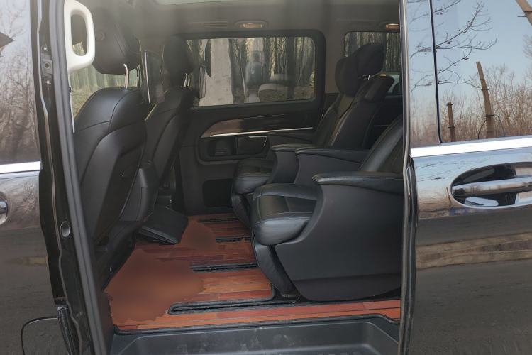 Used Mercedes-Benz V-Class 2017 V 260 L Prestige Extended Edition