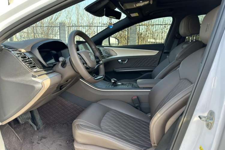 Used BYD Han 2023 DM-i Champion Edition 121KM Prestige Model
