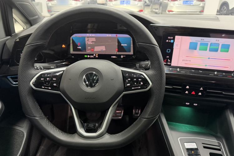 Used Volkswagen Golf 2023 Facelift 280TSI DSG R-Line