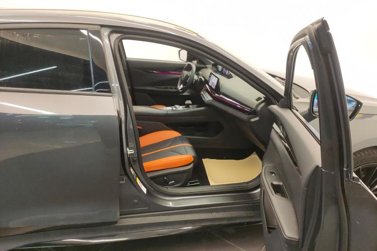 Used Changan UNI-V 2024 1.5T Prestige Sport Edition
