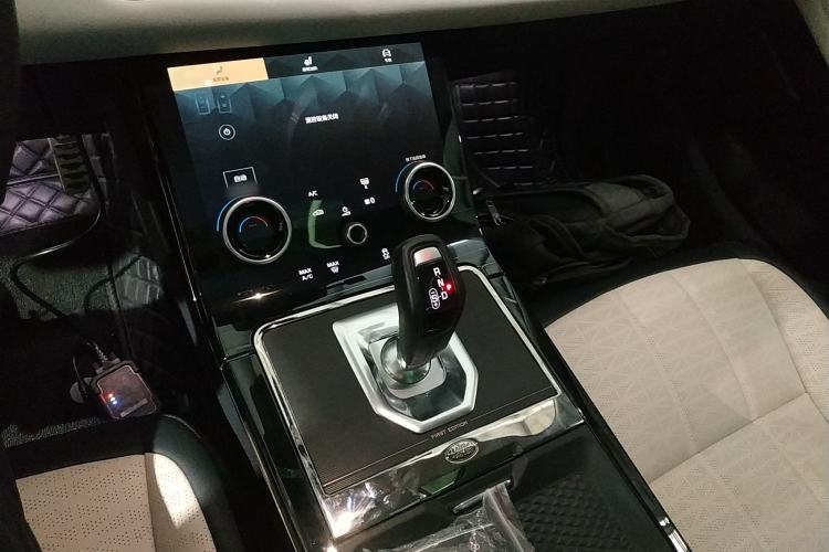 Used Land Rover Range Rover Evoque 2021 Range Rover Velar L 249PS R-Dynamic First Edition
