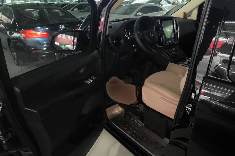 Used Mercedes-Benz Vito 2021 2.0T Elite Version 7 Seats
