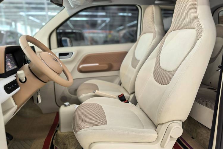 Used Wuling Hongguang MINIEV 2024 3rd Generation 215km Advanced Version
