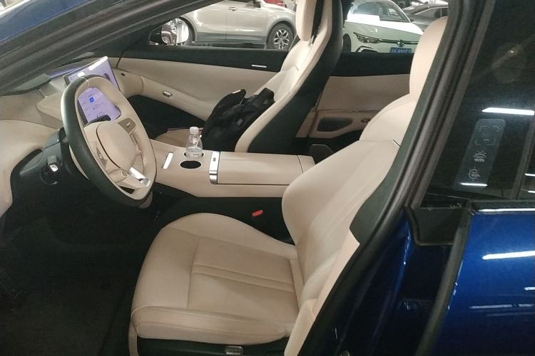 Used  YU7 2025 Ultra-Long Range High-Performance All-Wheel-Drive Max Edition