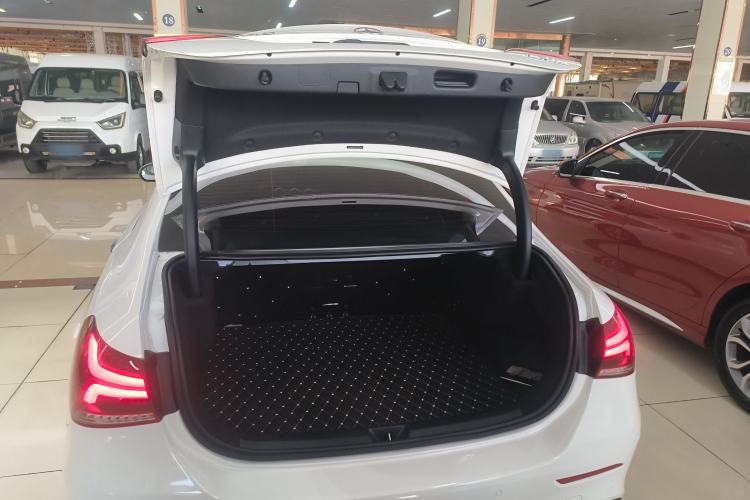 Used Mercedes-Benz A-Class 2022 Restyled A 200 L Sport Sedan Fashion Version
