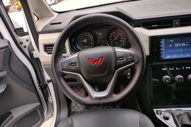 Used Wuling Zhengcheng 2021 1.5T Manual Luxury Version
