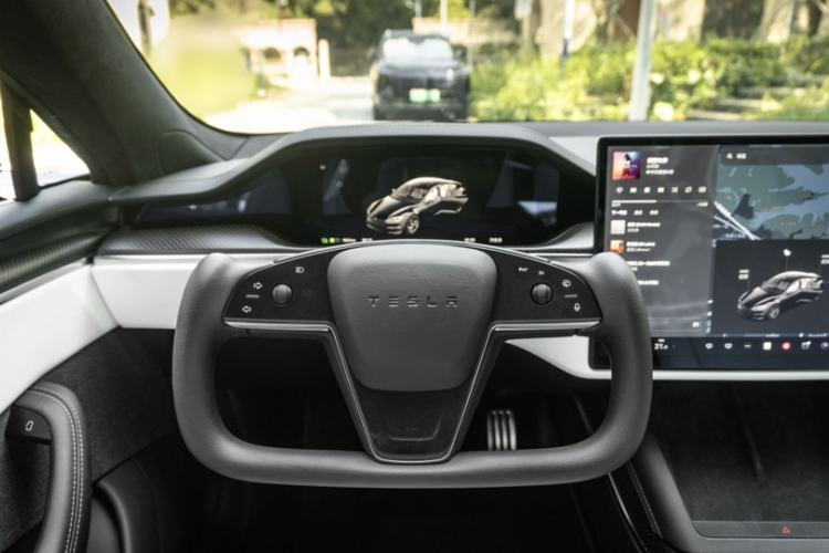 Used Tesla Model S 2023 Three-Motor All-Wheel-Drive Plaid Version
