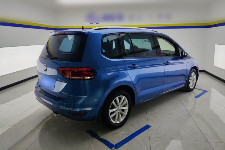 Used Volkswagen Touran 2016 Touran L 280TSI DSG Style Edition
