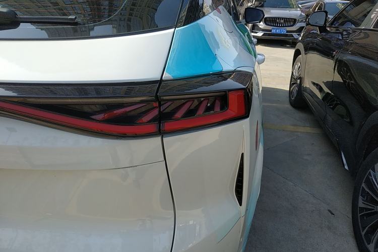 Used Changan UNI-Z New Energy 2024 Blue Whale Smart Electric iDD 125km Beyond Edition
