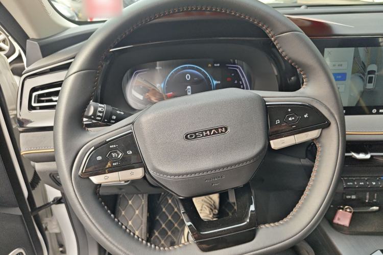Used Oshan X7 PLUS 2023 Enjoy Edition 1.5T Automatic Prestige Model

