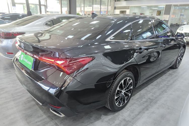 Used Toyota Avalon 2023 2.0L Premium Edition
