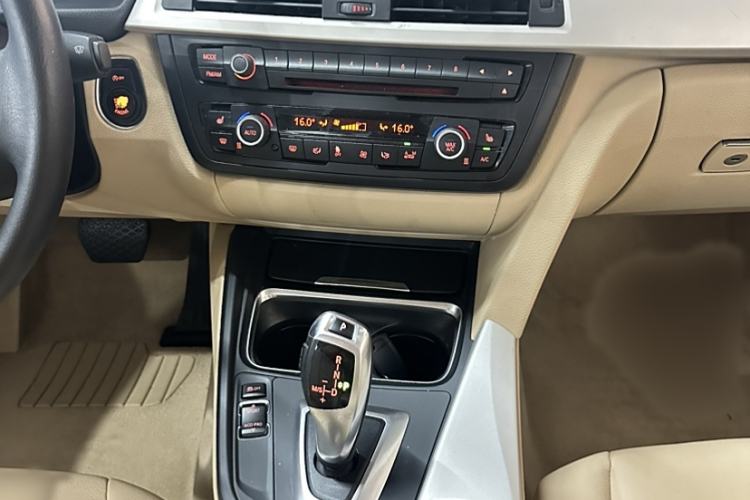 Used BMW 3 Series 2013 320i Sport Edition
