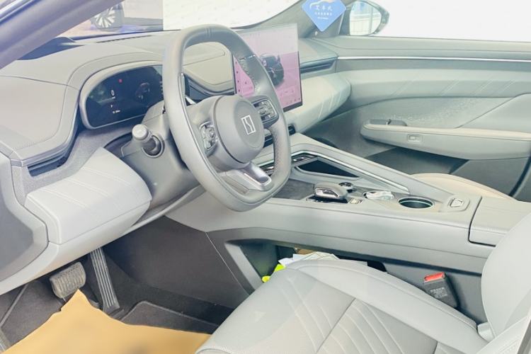 Used Zeekr 001 2025 WE Edition 100 kWh Rear-Wheel Drive
